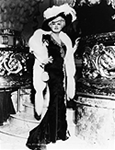 8 x10 Glossy, Black & White - Mae West