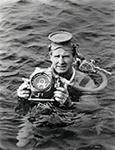 8 x10 Glossy, Black & White - "Sea Hunt", Lloyd Bridges